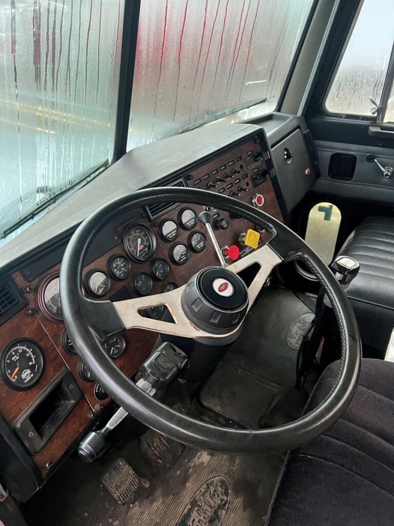 1990 Peterbilt 378 5 axle (quad) day cab tractor