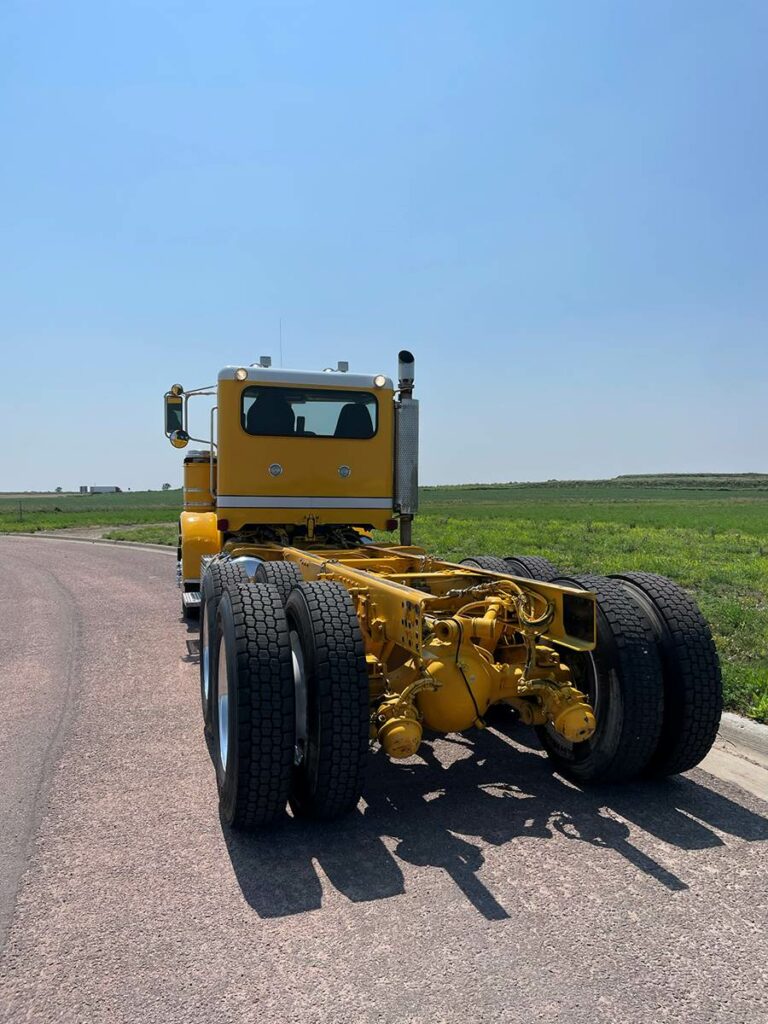 2008 Peterbilt 388 Day Cab 318,000 Miles Cummins ISX15 500 HP