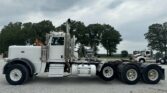 2011 Peterbilt 389 Tri Axle Day Cab Truck – Cummins 600HP, 18 Speed Ultrashift Manual