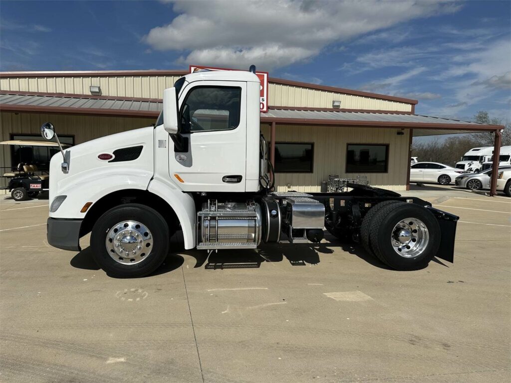 2020 Peterbilt 579 Single Axle Day Cab Truck – Paccar 430HP, 12 Speed Endurant Amt