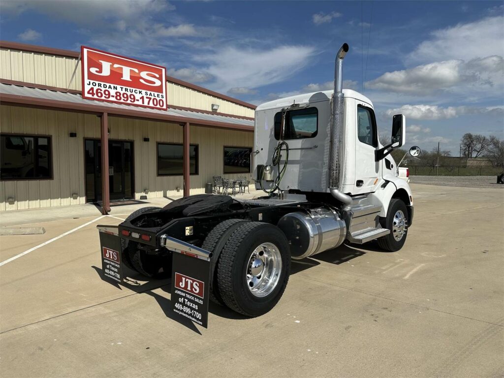 2020 Peterbilt 579 Single Axle Day Cab Truck – Paccar 430HP, 12 Speed Endurant Amt