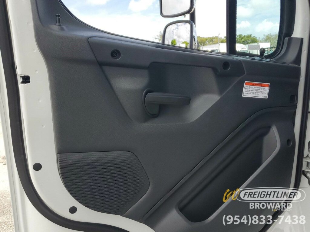 2024 Freightliner M2 106 Box Truck – 260HP, Automatic