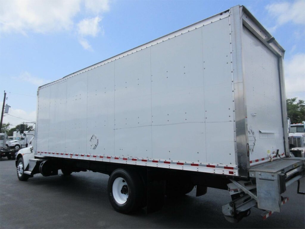 2021 Kenworth T270 26 ft Box Truck – 220HP, 6 Speed Allison Hs Automatic, Roll up Door, Liftgate