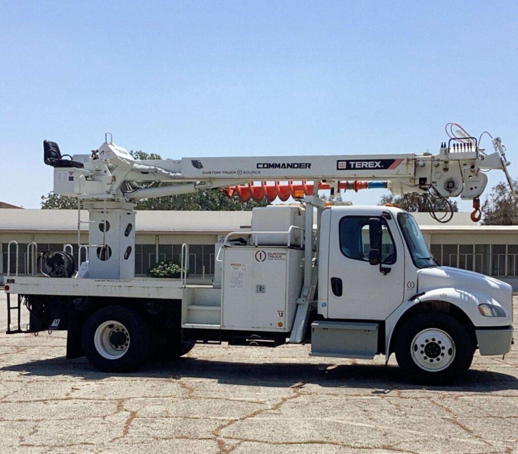 2014 Freightliner M2 106 Digger Derrick Truck – Cummins, 250HP