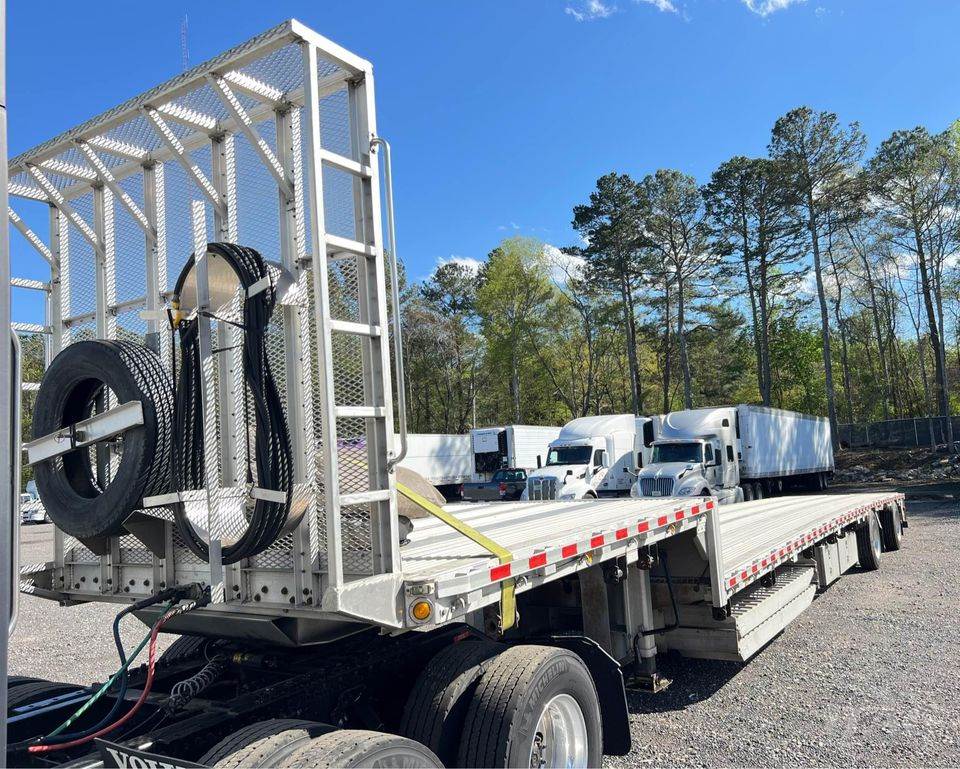 2018 Reitnouer 53ft Drop Deck Trailer – All Aluminum, Aluminum Floor, Rear Sliding Axle, Toolbox, Ramps, Dunnage Rack, Big Bubba