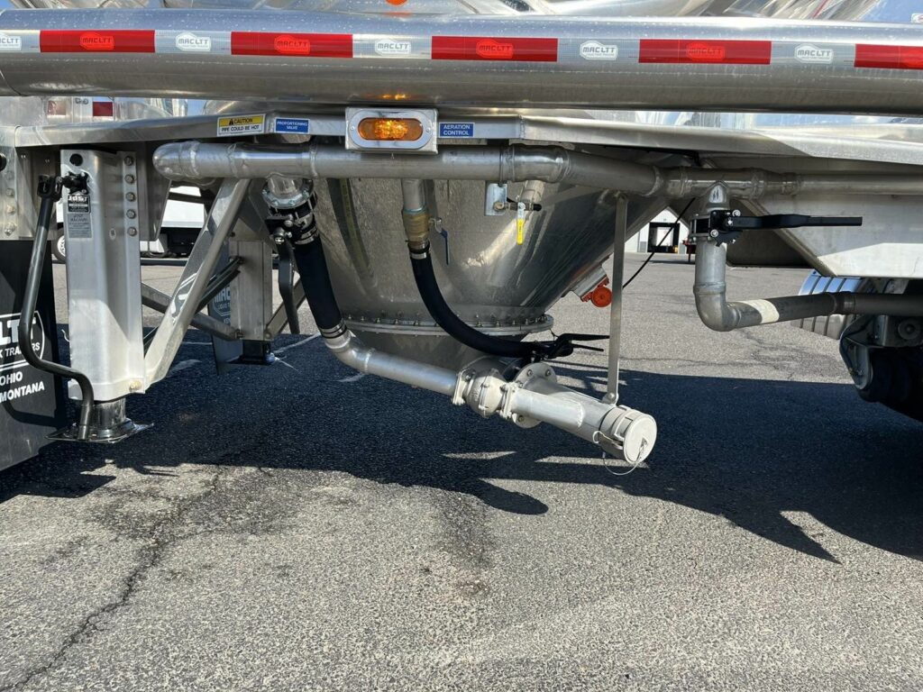 2025 Mac LTT ALUMINUM 750 CUBIC FT PNEUMATIC DOUBLES Dry Bulk / Pneumatic Tank Trailer