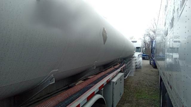 2001 Polar 44′ T/A Aluminum Tanker Trailer