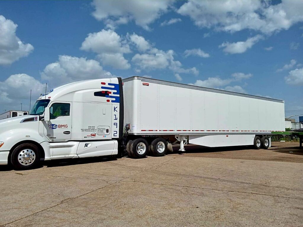 Now available in stock.! Ask for Financing.!   2023 Gallegos 53X102 Dry Van Trailer