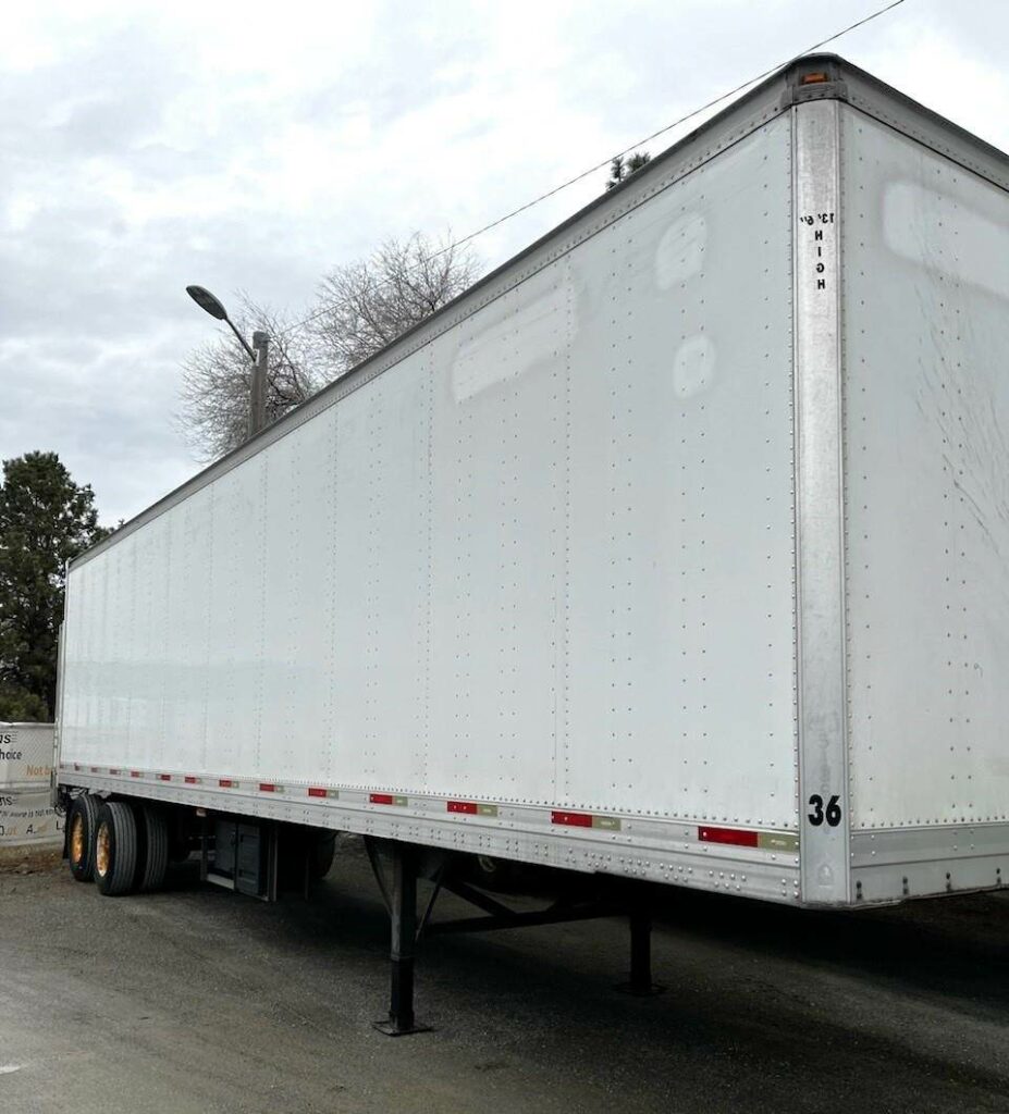 2008 Trailmobile 40 ft Dry Van Trailer – Roll up Door, Air Ride, Liftgate