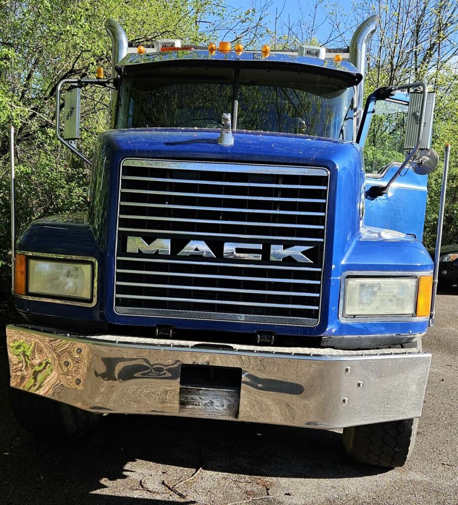 2005 Mack CL733 Dump Truck