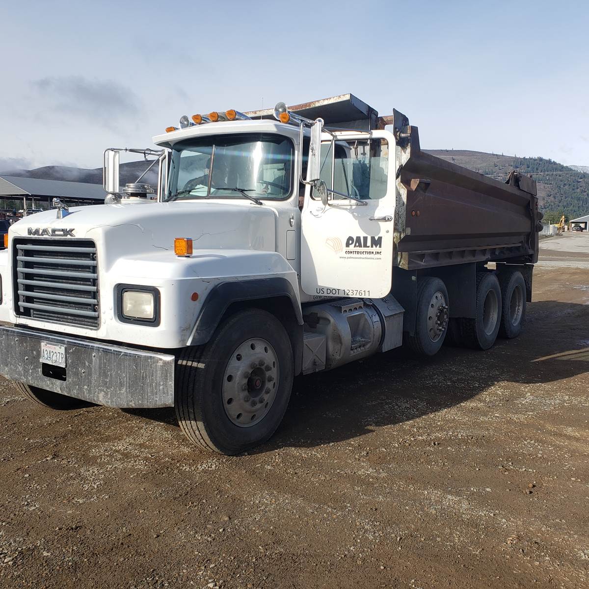 1992 Mack RD688S 7 axle transfer truck - HandshakeFleet