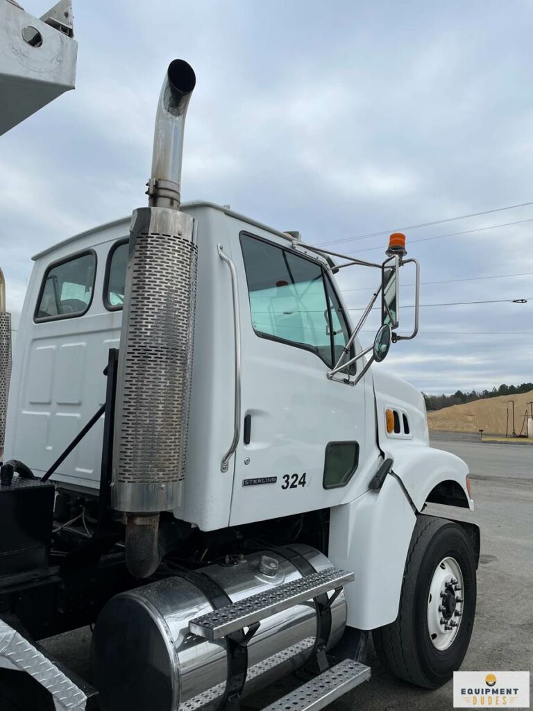 2007 Sterling L9500 Quad Axle Automatic Dump Truck