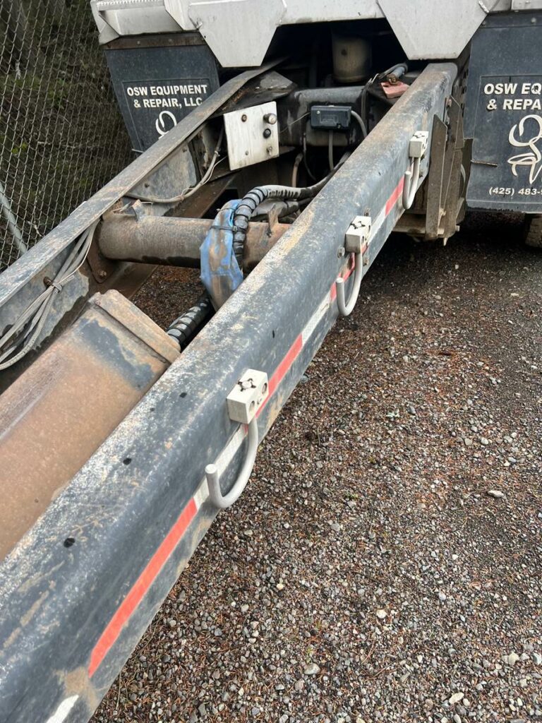 1993 SturdyWeld 4 axle pup trailer with aluminum box