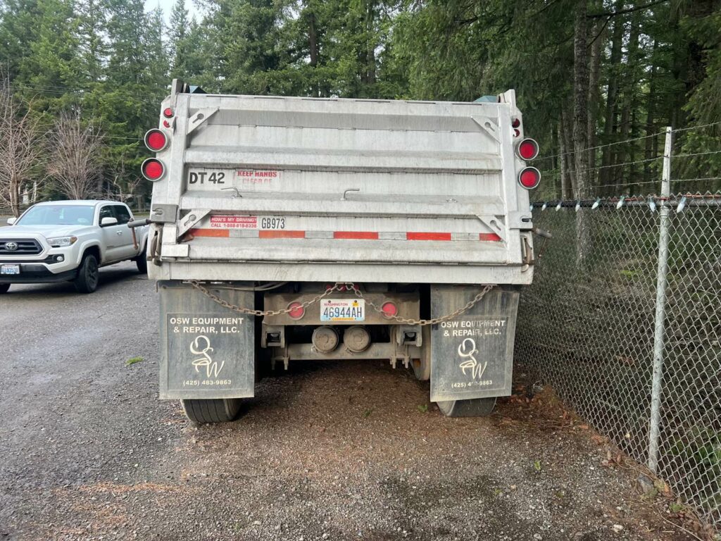 1993 SturdyWeld 4 axle pup trailer with aluminum box