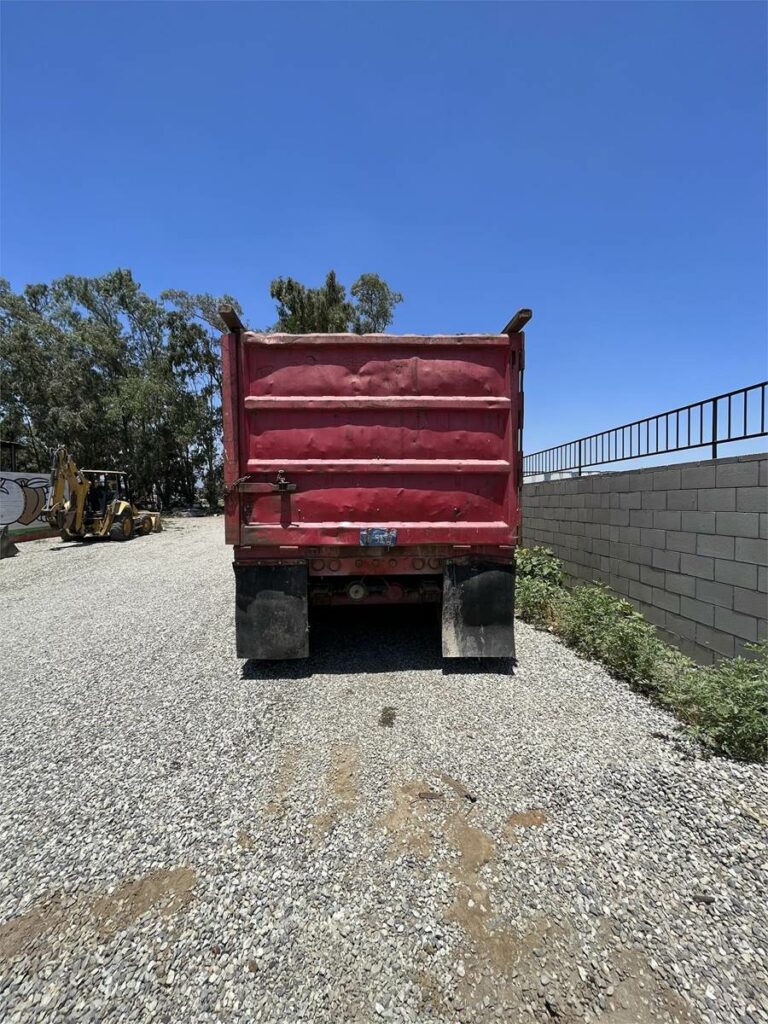 2010 Hanson 32 ft End Dump Trailer