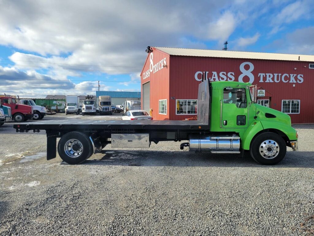 2007 Kenworth T300 20 ft Flatbed Dump Truck – 275HP, 6 Speed Allison Rds Automatic