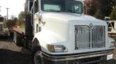 2000 International 9100 6X4 Flatbed Truck w / 13 Speed Fuller Transmission