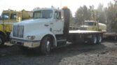 2000 International 9100 6X4 Flatbed Truck w / 13 Speed Fuller Transmission