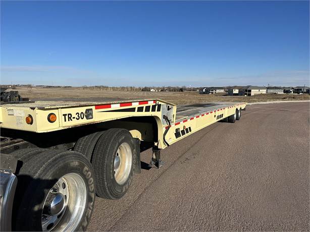 2006 Landoll 930-A Flatbed Trailer Traveling Axle Trailer Hydraulic Beaver Tail