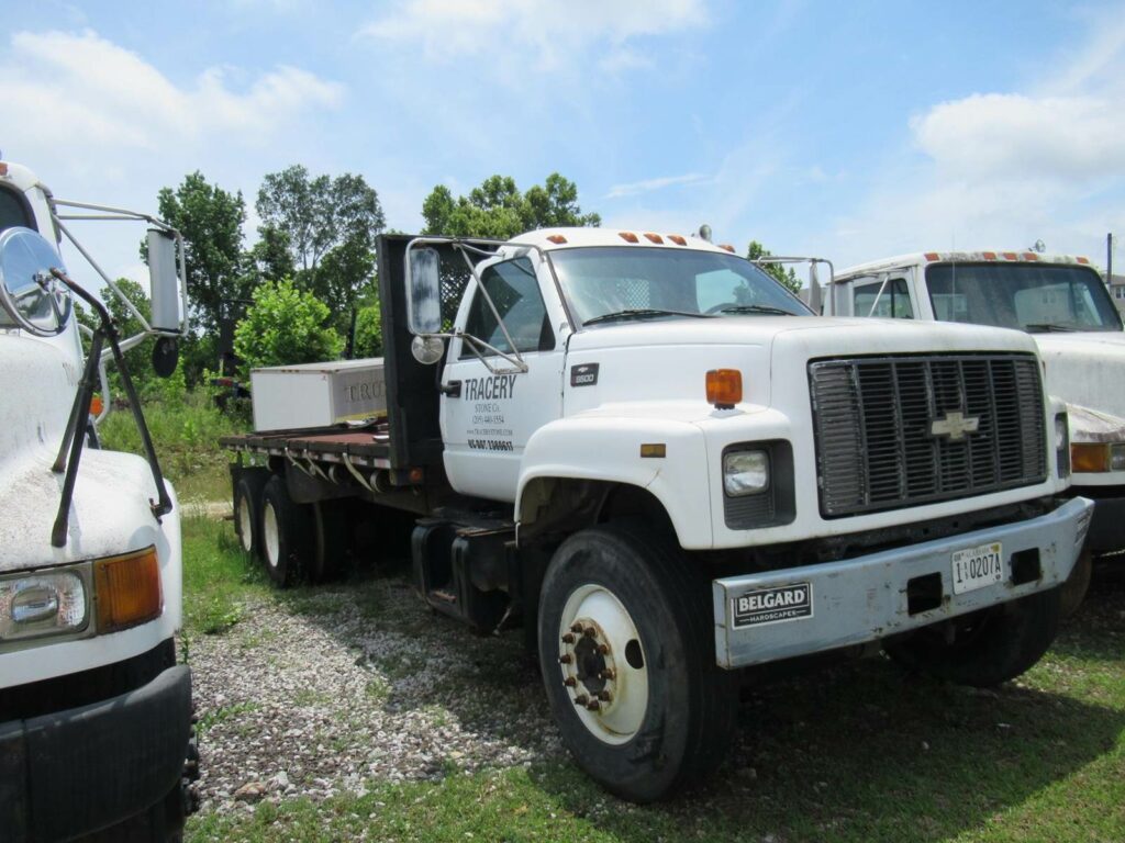 2000 Chevrolet Kodiak C7500 Tandem Axle 20 ft Flatbed Truck – 300HP, 8Ll Manual