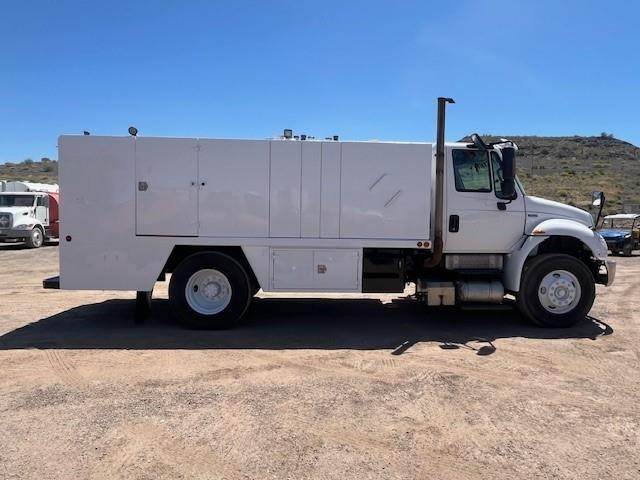 2013 International DuraStar 4400 Fuel & Lube Truck