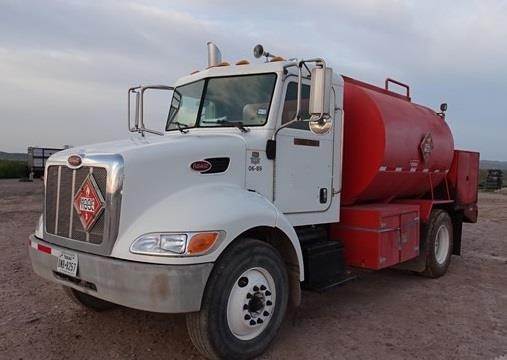 2008 Peterbilt 335 Single Axle Fuel & Lube Truck