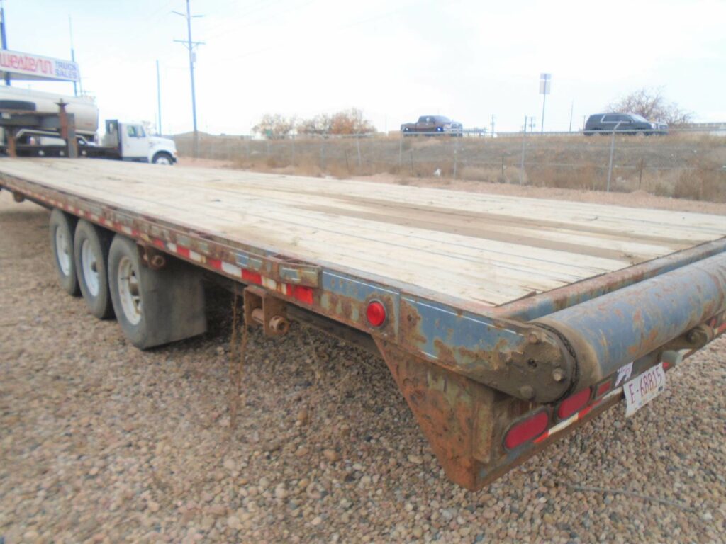 2006 Trailtech 40 Ft Tridem Gooseneck Trailer