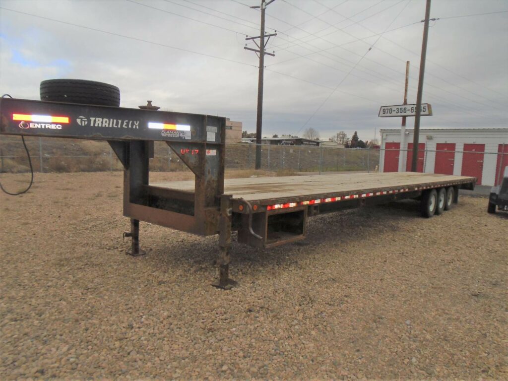 2006 Trailtech 40 Ft Tridem Gooseneck Trailer