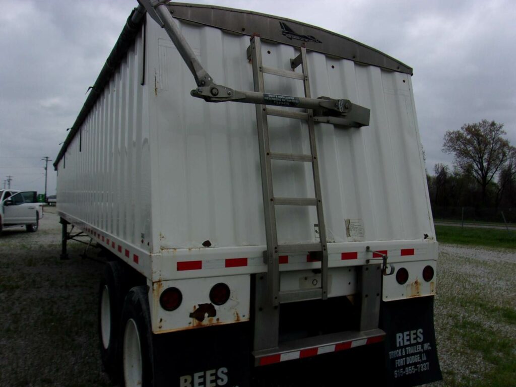 2010 JET 40 Hopper / Grain Trailer