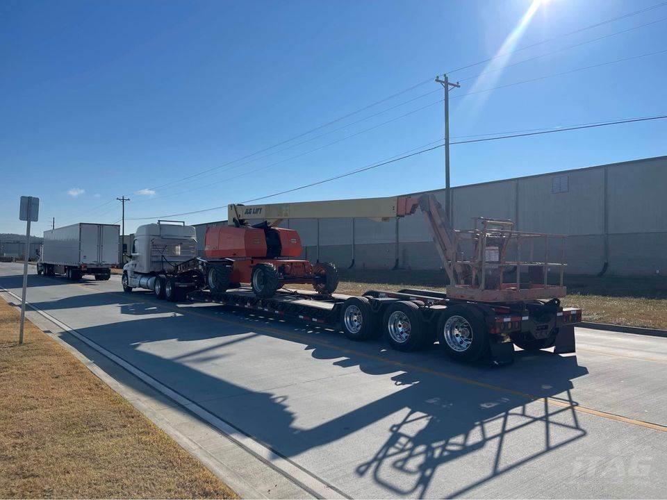 2024 Fontaine 55 Ton Lowboy Trailer – 26ft Well, Tri-Axle, Hydraulic Detach, Non-Ground Bearing, Lift Axle, Pony Motor, Outriggers