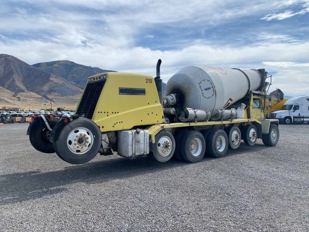 2006 Oshkosh S2146 Mixer / Ready Mix / Concrete Truck – Cummins, 6 Speed Automatic