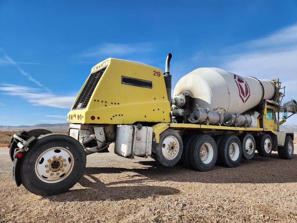 2006 Oshkosh S2146 Mixer / Ready Mix / Concrete Truck – Cummins, 6 Speed Automatic