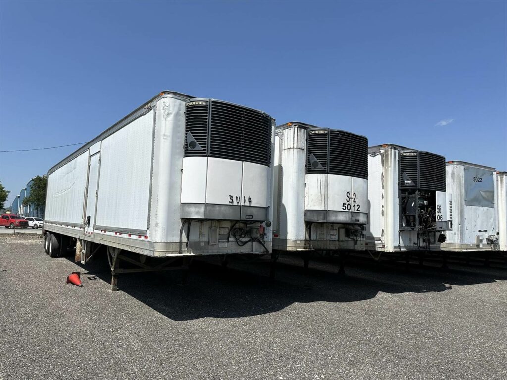 2008 Great Dane 48 ft Reefer Trailer – Roll up Door, Liftgate, Carrier