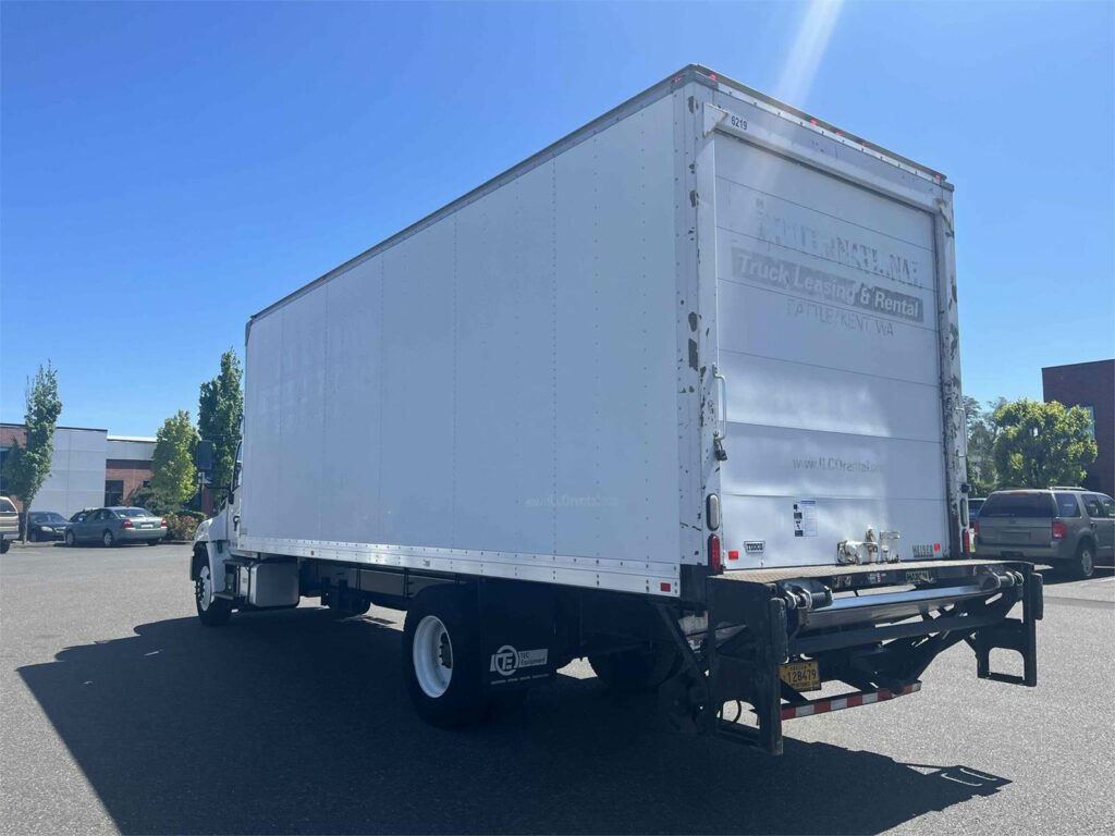2014 Hino 338 Refrigerated Truck – 220HP, Automatic, Thermo King, Multi-Temp, Liftgate