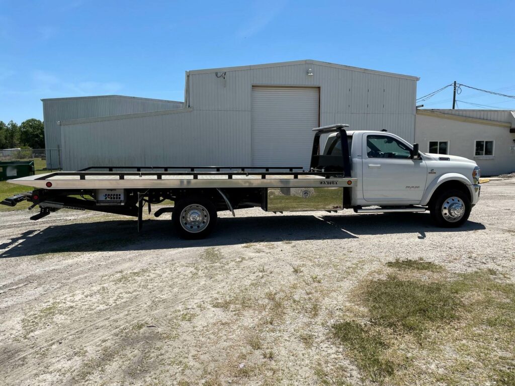 2022 Dodge Ram 5500HD 19′ Rollback Tow Truck