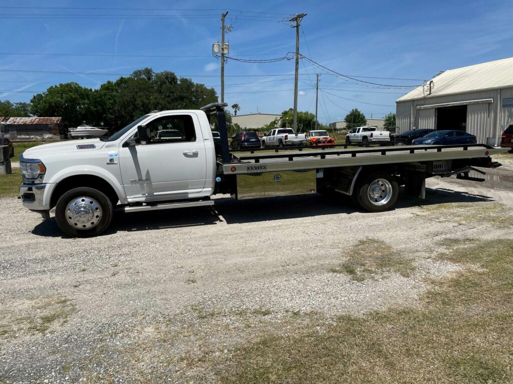 2022 Dodge Ram 5500HD 19′ Rollback Tow Truck