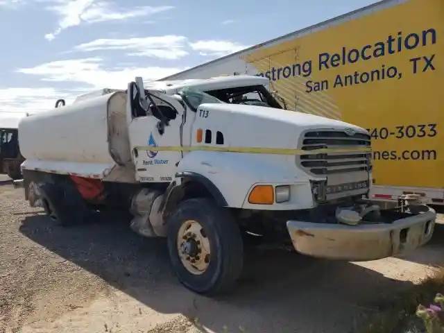 2004 Sterling L9500 Salvage Truck
