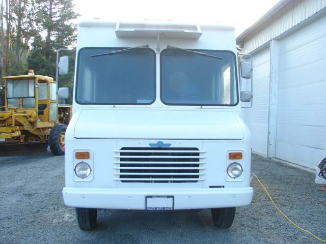 1992 Chevrolet P-30 Curb Master Step Van