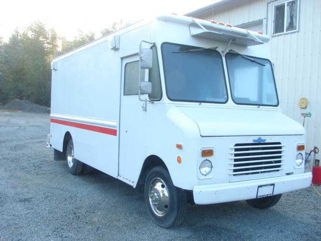 1992 Chevrolet P-30 Curb Master Step Van