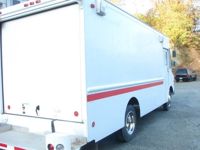 1992 Chevrolet P-30 Curb Master Step Van