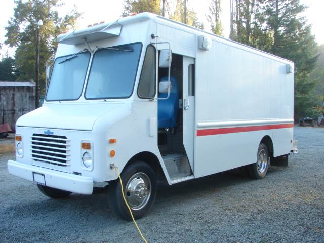 1992 Chevrolet P-30 Curb Master Step Van