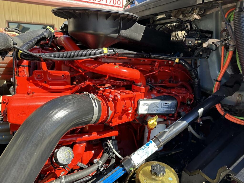 2020 International LT Sleeper Semi Truck – 73″ Raised Roof Sleeper, Cummins 450HP, 12 Speed Endurant Amt