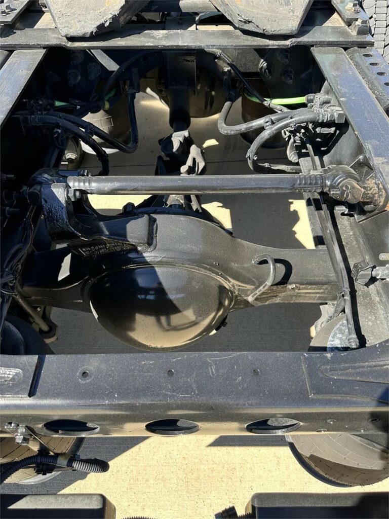 2020 International LT Sleeper Semi Truck – 73″ Raised Roof Sleeper, Cummins 450HP, 12 Speed Endurant Amt