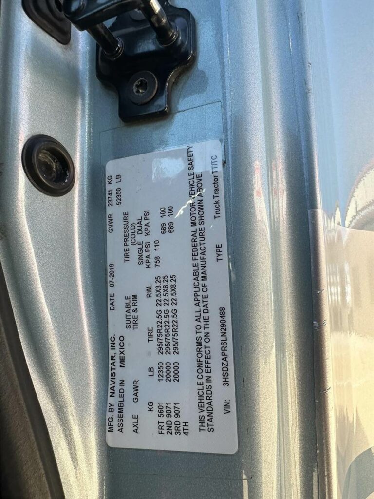 2020 International LT Sleeper Semi Truck – 73″ Raised Roof Sleeper, Cummins 450HP, 12 Speed Endurant Amt