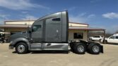 2019 Kenworth T680 Sleeper Semi Truck – 76″ Raised Roof Sleeper, Paccar 485HP, 13 Speed Manual