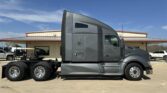 2019 Kenworth T680 Sleeper Semi Truck – 76″ Raised Roof Sleeper, Paccar 485HP, 13 Speed Manual