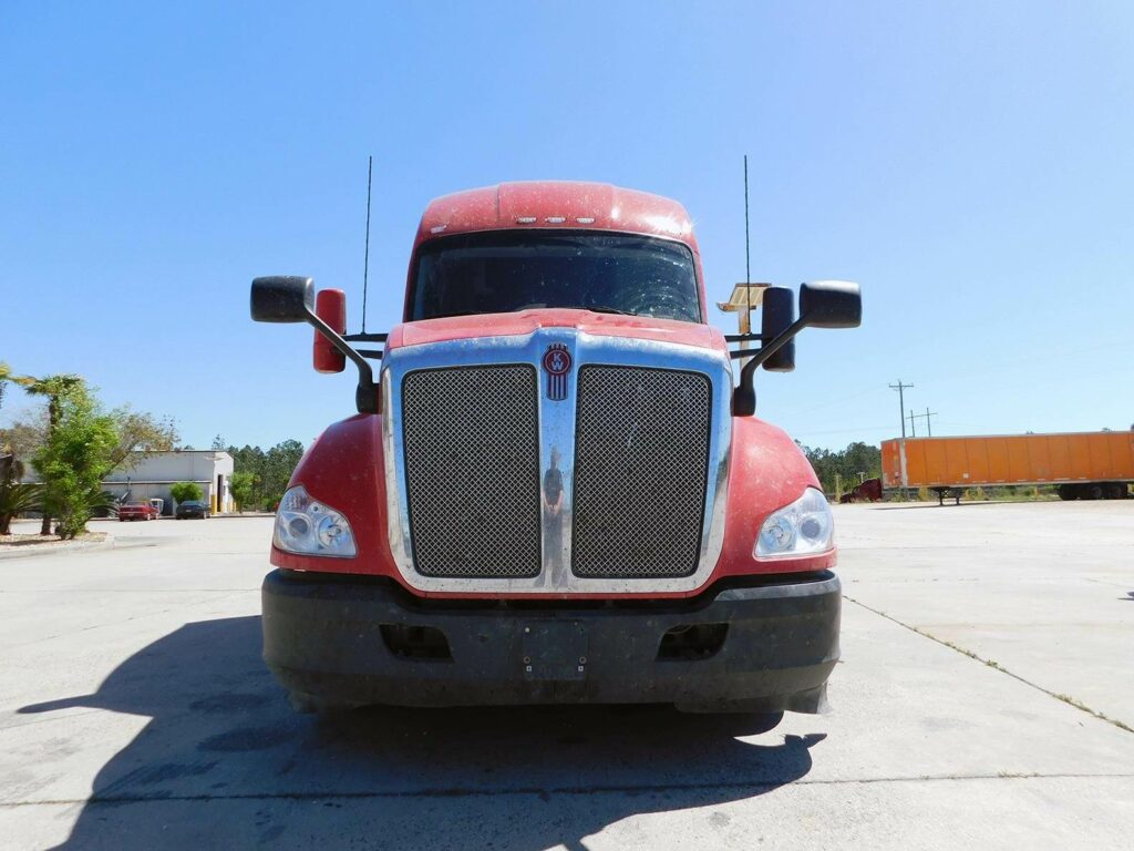 2020 Kenworth T680 Sleeper Semi Truck – Cummins 400HP, 10 Speed Automatic