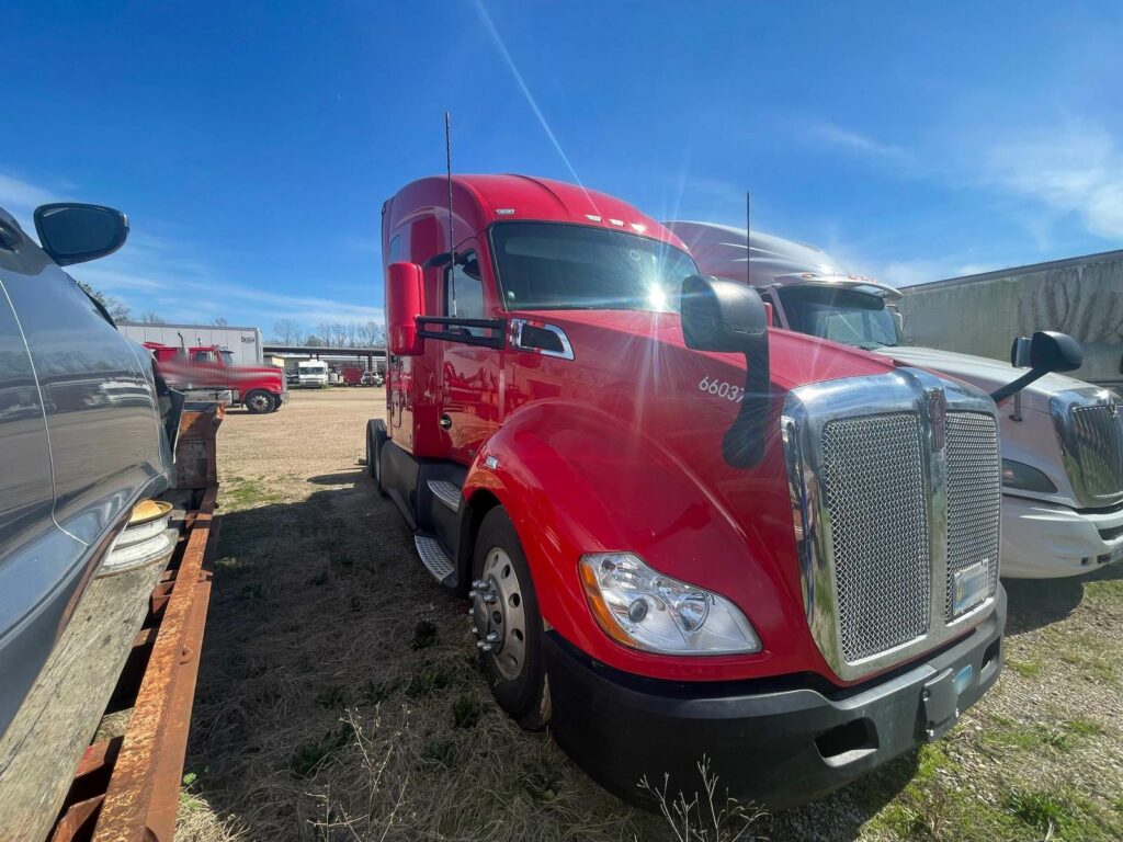 2019 Kenworth T680 T/A Sleeper (Non-Running)