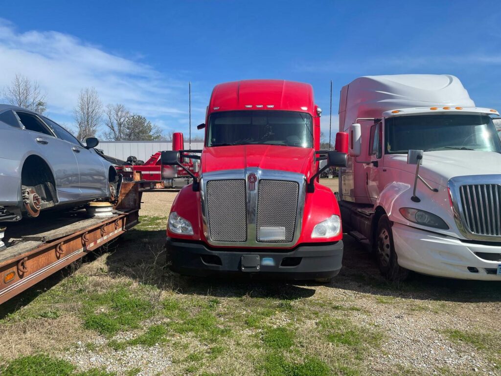 2019 Kenworth T680 T/A Sleeper (Non-Running)