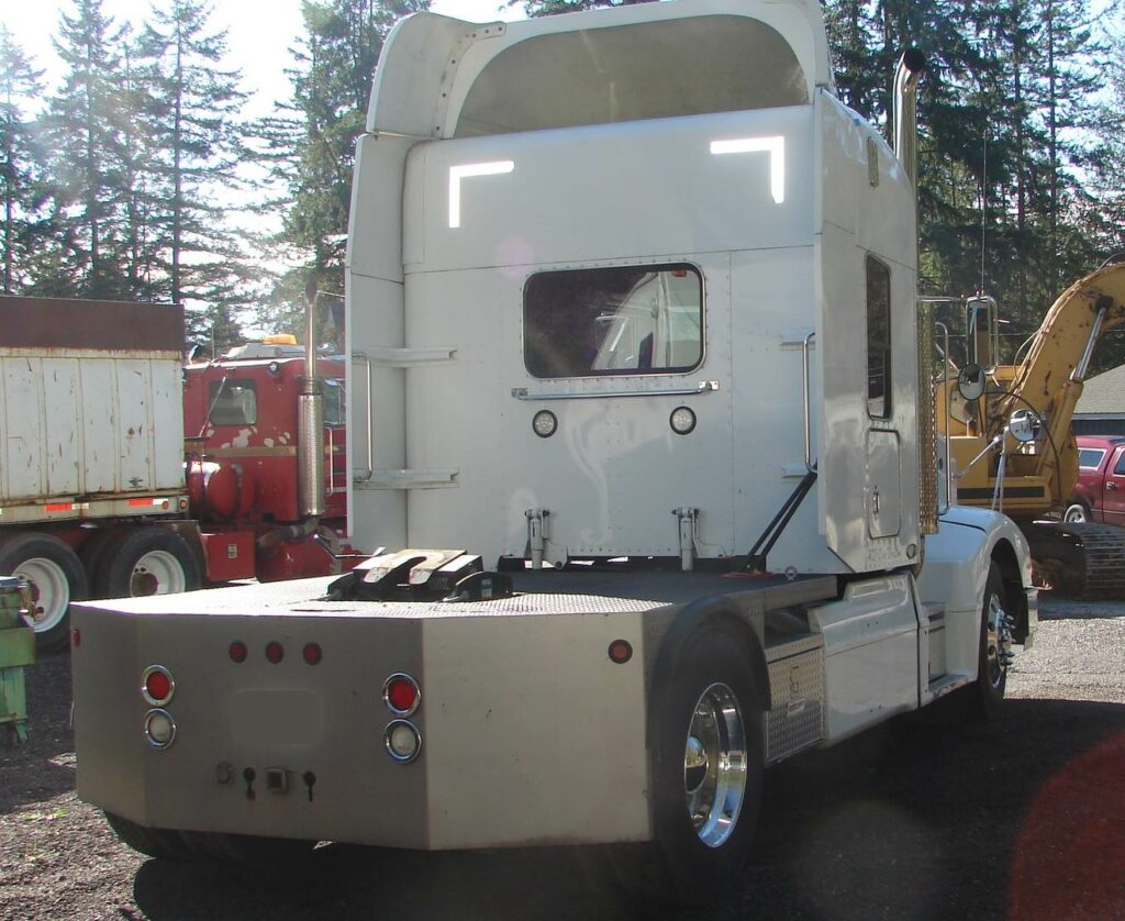 2000 Peterbilt 377 RV Hauler  GVWR of 40,000 LBS